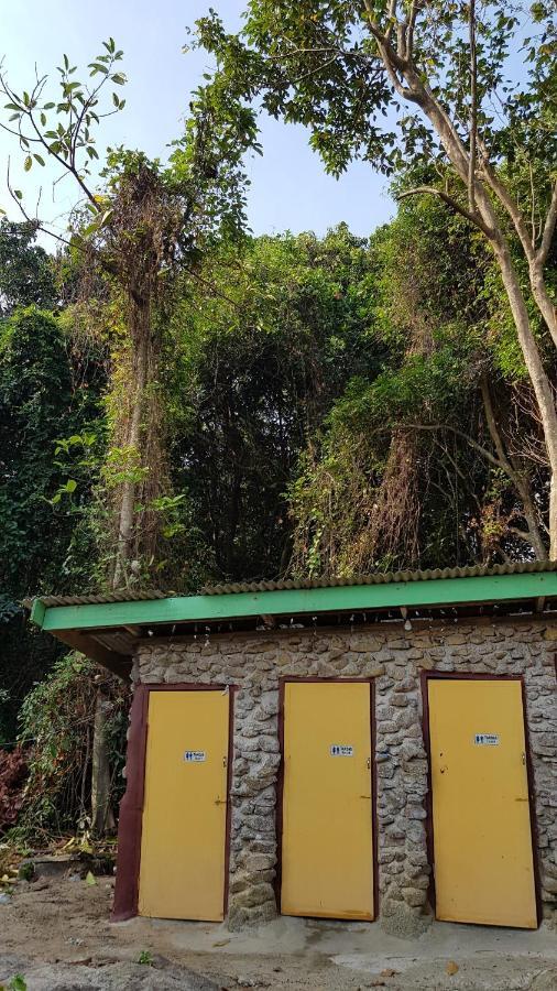 Harrera Perhentian, Long Beach Kampong Pasir Panjang  Luaran gambar