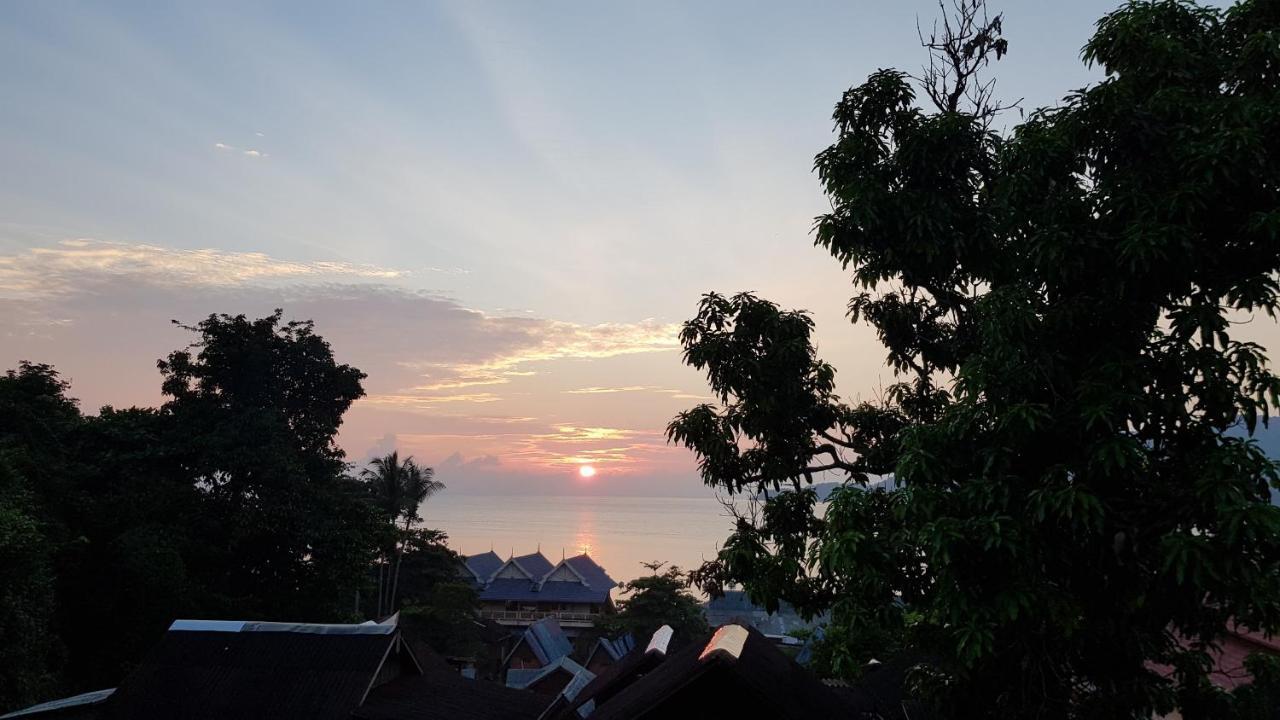 Harrera Perhentian, Long Beach Kampong Pasir Panjang  Luaran gambar